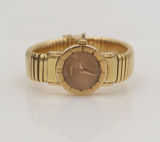 125: Universal Geneve, 18K Yellow Gold Lady's Wristwatch