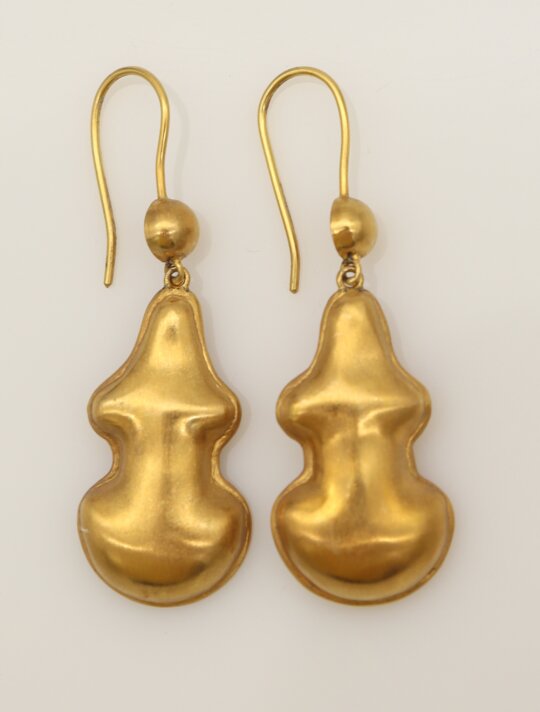 140: Ilias Lalaounis Pair of earrings from the Cycladic collection